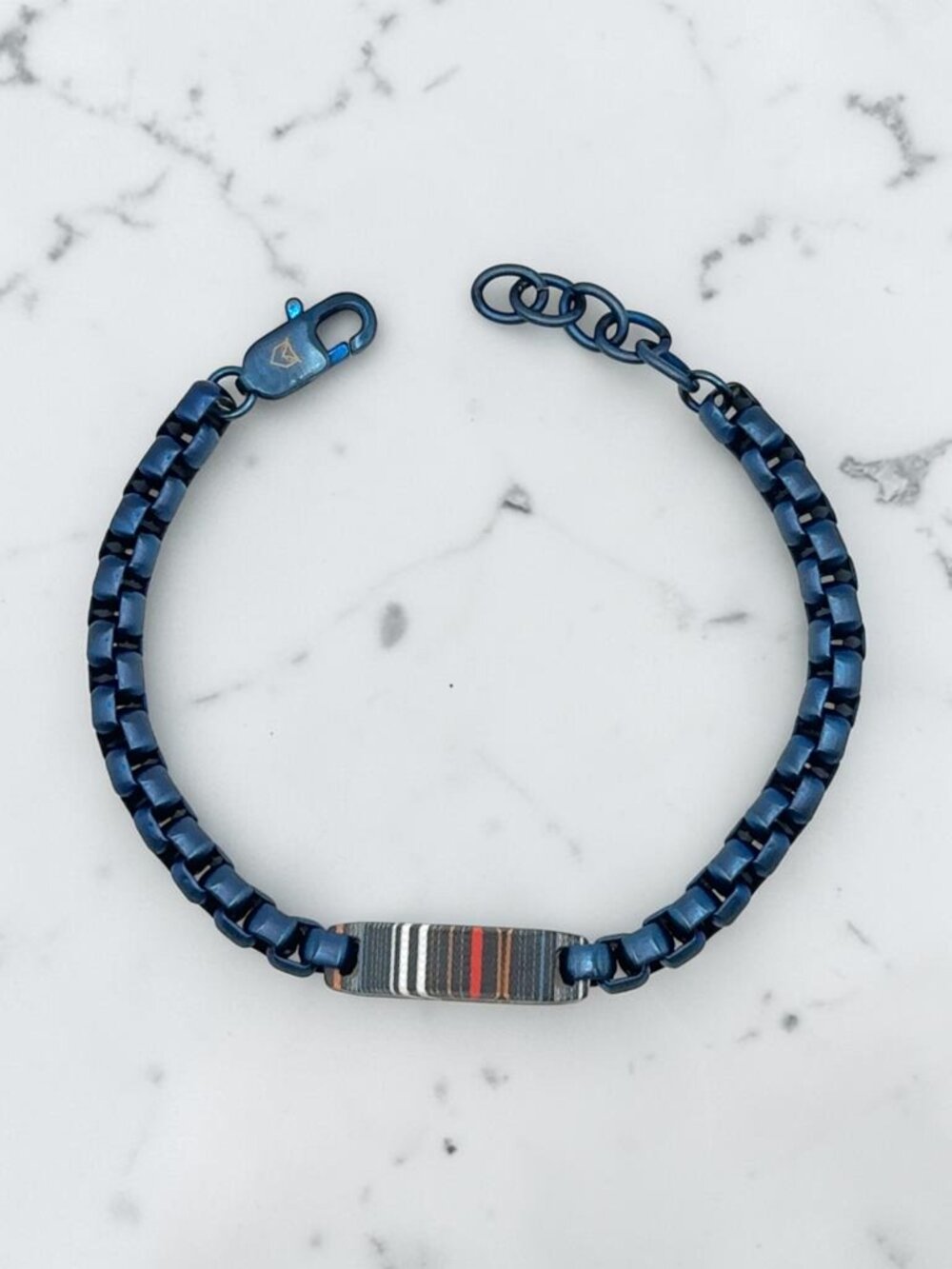 So Chic Gent's Blue Stainless Steel and Carbon Fiber Bracelet